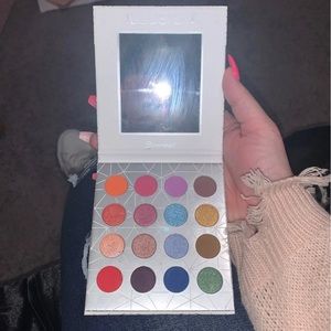 BH cosmetics makeup palette